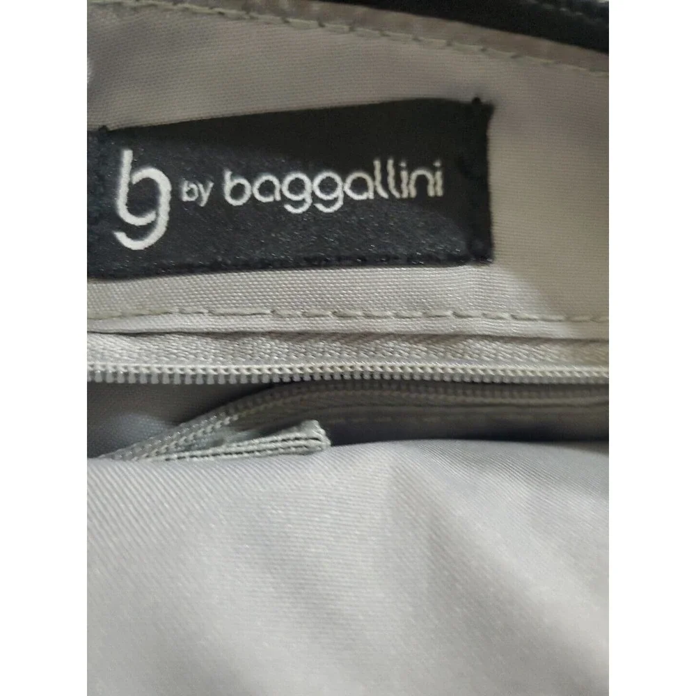 Baggallini this crossbody